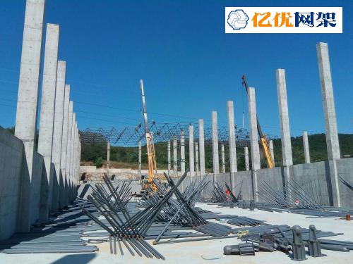 青铜峡料棚网架设计